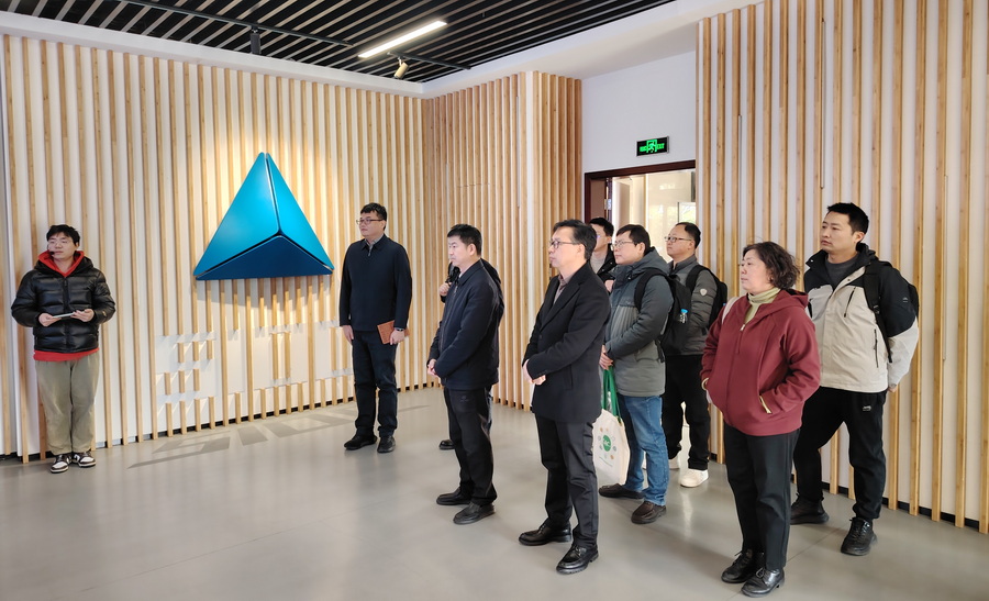 董巍赴中国科学院上海有机化学研究所考察调研